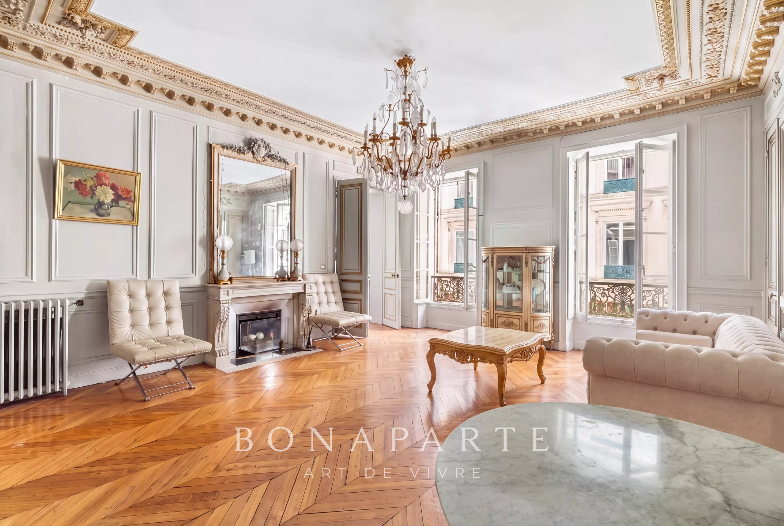 PARIS 8 / SQUARE LOUIS XVI – APPARTEMENT – 4 CHAMBRES